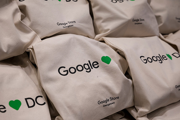 0034__12-4-25_Google-Store-Opening-Event-Georgetown-Washington-DC-Event-Photojournalism-event-photography