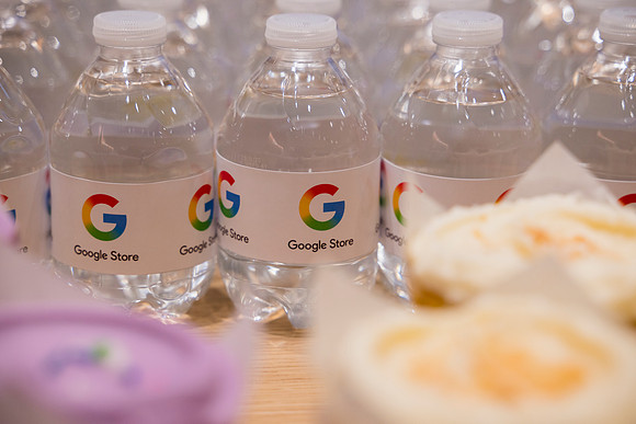 0049__12-4-25_Google-Store-Opening-Event-Georgetown-Washington-DC-Event-Photojournalism-event-photography