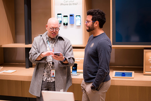 0061__12-4-25_Google-Store-Opening-Event-Georgetown-Washington-DC-Event-Photojournalism-event-photography