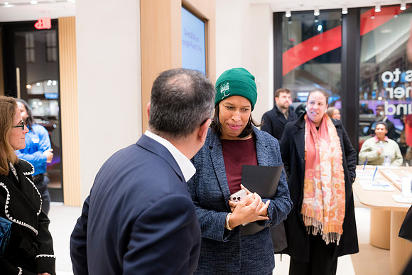 0079__12-4-25_Google-Store-Opening-Event-Georgetown-Washington-DC-Event-Photojournalism-event-photography