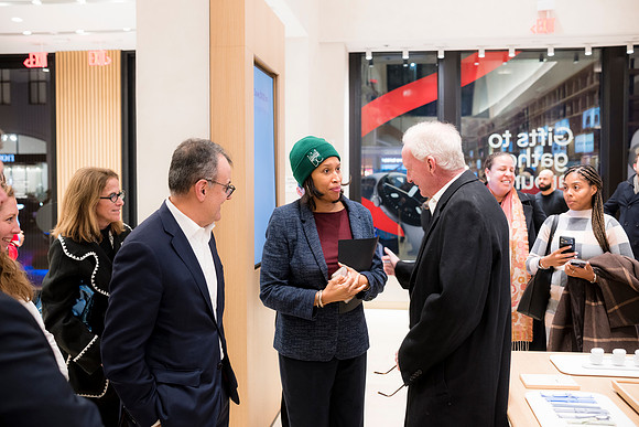 0083__12-4-25_Google-Store-Opening-Event-Georgetown-Washington-DC-Event-Photojournalism-event-photography