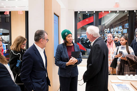 0084__12-4-25_Google-Store-Opening-Event-Georgetown-Washington-DC-Event-Photojournalism-event-photography