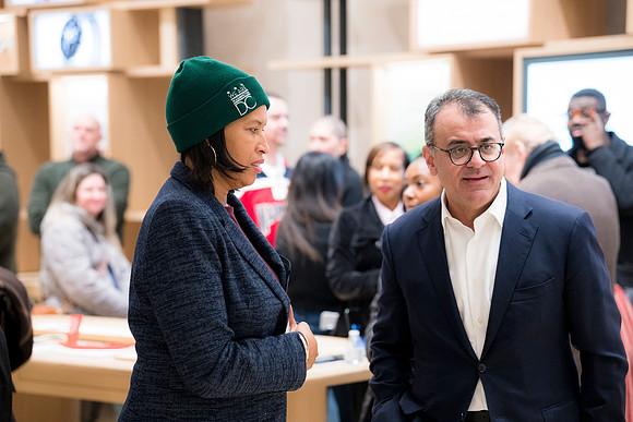 0113__12-4-25_Google-Store-Opening-Event-Georgetown-Washington-DC-Event-Photojournalism-event-photography