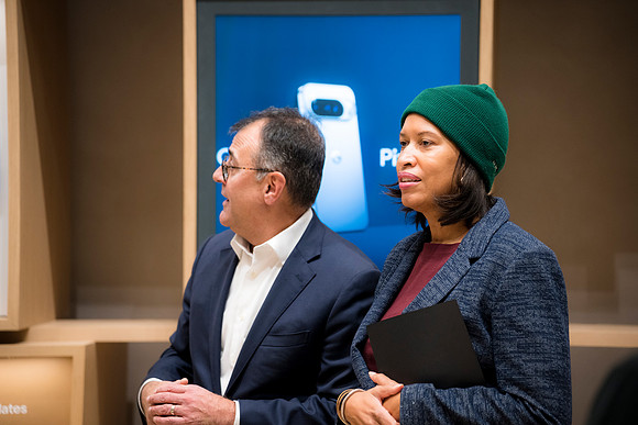 0123__12-4-25_Google-Store-Opening-Event-Georgetown-Washington-DC-Event-Photojournalism-event-photography