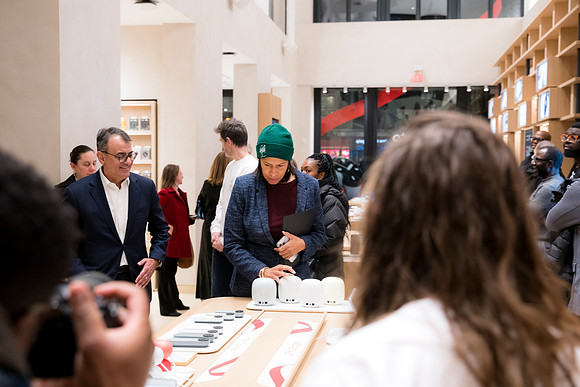 0127__12-4-25_Google-Store-Opening-Event-Georgetown-Washington-DC-Event-Photojournalism-event-photography