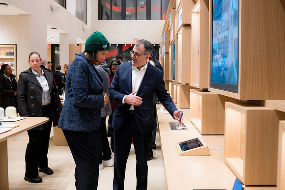 0134__12-4-25_Google-Store-Opening-Event-Georgetown-Washington-DC-Event-Photojournalism-event-photography