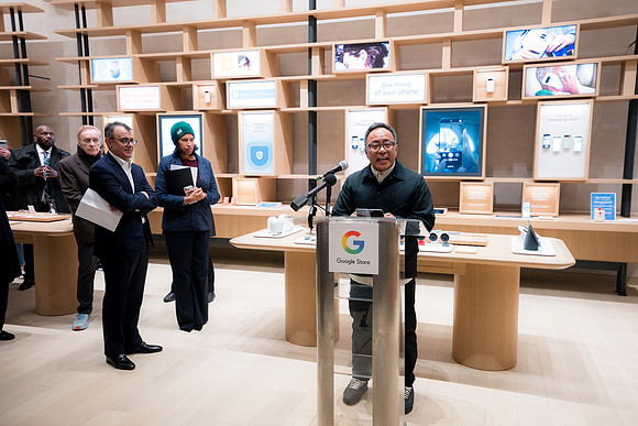 0153__12-4-25_Google-Store-Opening-Event-Georgetown-Washington-DC-Event-Photojournalism-event-photography