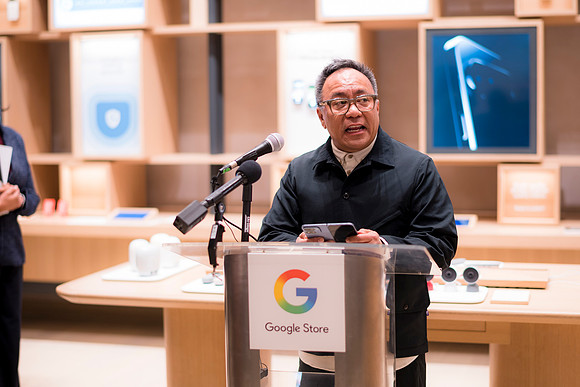 0163__12-4-25_Google-Store-Opening-Event-Georgetown-Washington-DC-Event-Photojournalism-event-photography