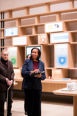 0176__12-4-25_Google-Store-Opening-Event-Georgetown-Washington-DC-Event-Photojournalism-event-photography