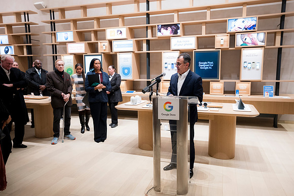 0183__12-4-25_Google-Store-Opening-Event-Georgetown-Washington-DC-Event-Photojournalism-event-photography