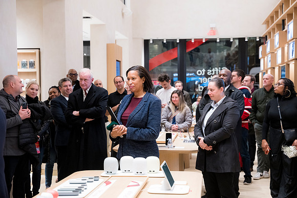 0188__12-4-25_Google-Store-Opening-Event-Georgetown-Washington-DC-Event-Photojournalism-event-photography