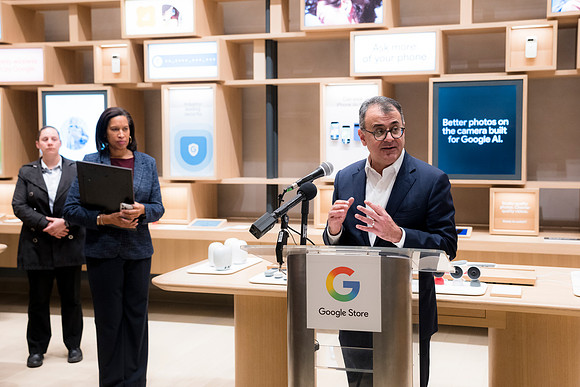 0200__12-4-25_Google-Store-Opening-Event-Georgetown-Washington-DC-Event-Photojournalism-event-photography
