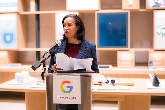 0216__12-4-25_Google-Store-Opening-Event-Georgetown-Washington-DC-Event-Photojournalism-event-photography