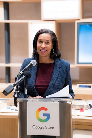0221__12-4-25_Google-Store-Opening-Event-Georgetown-Washington-DC-Event-Photojournalism-event-photography