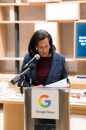 0225__12-4-25_Google-Store-Opening-Event-Georgetown-Washington-DC-Event-Photojournalism-event-photography