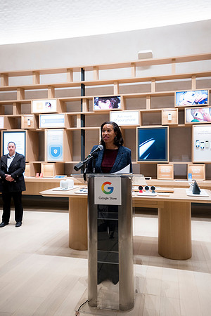 0230__12-4-25_Google-Store-Opening-Event-Georgetown-Washington-DC-Event-Photojournalism-event-photography