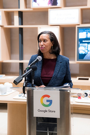 0231__12-4-25_Google-Store-Opening-Event-Georgetown-Washington-DC-Event-Photojournalism-event-photography