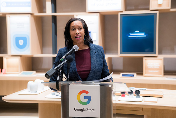 0235__12-4-25_Google-Store-Opening-Event-Georgetown-Washington-DC-Event-Photojournalism-event-photography