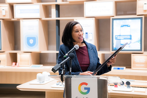0243__12-4-25_Google-Store-Opening-Event-Georgetown-Washington-DC-Event-Photojournalism-event-photography
