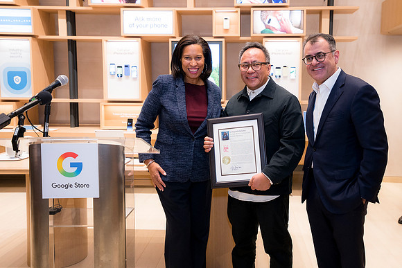 0259__12-4-25_Google-Store-Opening-Event-Georgetown-Washington-DC-Event-Photojournalism-event-photography