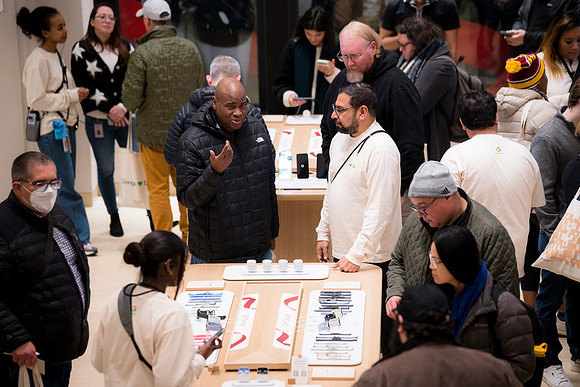 0344__12-4-25_Google-Store-Opening-Event-Georgetown-Washington-DC-Event-Photojournalism-event-photography