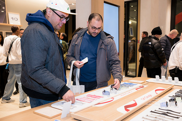 0351__12-4-25_Google-Store-Opening-Event-Georgetown-Washington-DC-Event-Photojournalism-event-photography
