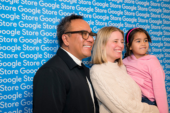 0369__12-4-25_Google-Store-Opening-Event-Georgetown-Washington-DC-Event-Photojournalism-event-photography