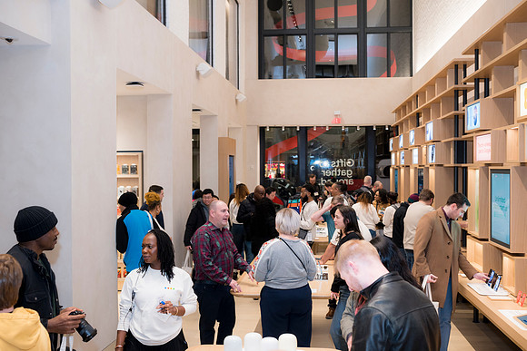 0378__12-4-25_Google-Store-Opening-Event-Georgetown-Washington-DC-Event-Photojournalism-event-photography
