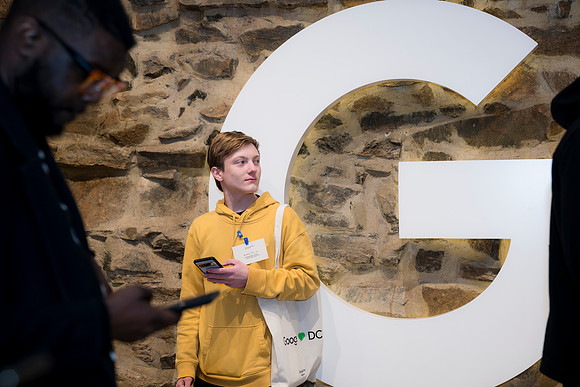 0379__12-4-25_Google-Store-Opening-Event-Georgetown-Washington-DC-Event-Photojournalism-event-photography