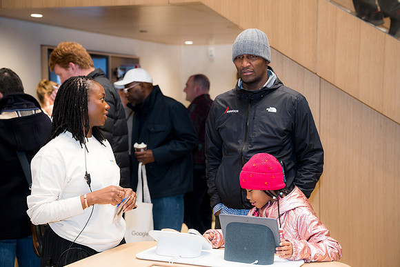 0384__12-4-25_Google-Store-Opening-Event-Georgetown-Washington-DC-Event-Photojournalism-event-photography