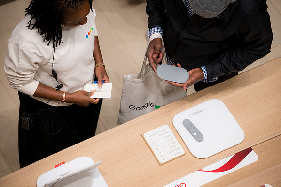0400__12-4-25_Google-Store-Opening-Event-Georgetown-Washington-DC-Event-Photojournalism-event-photography
