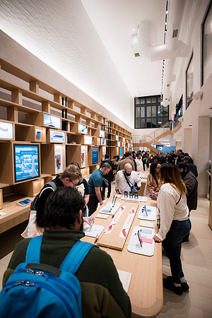0404__12-4-25_Google-Store-Opening-Event-Georgetown-Washington-DC-Event-Photojournalism-event-photography