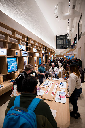 0405__12-4-25_Google-Store-Opening-Event-Georgetown-Washington-DC-Event-Photojournalism-event-photography