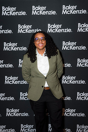 0084__12-4-25_Baker-McKenzie-LLP-Holiday-Party-Museum-of-Women-in-the-Arts-DC-_Event-Photojournalism-event-photography