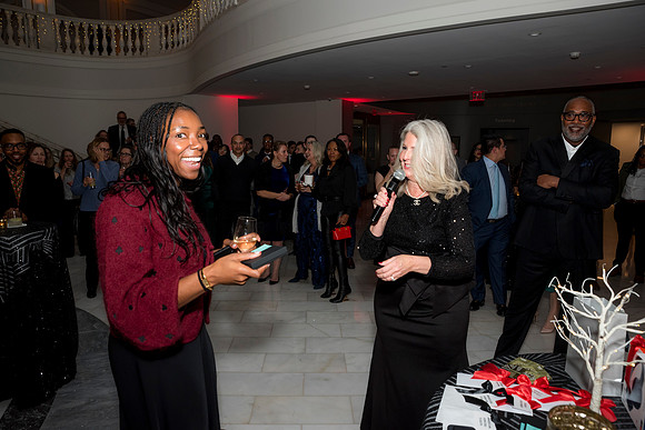 0237__12-4-25_Baker-McKenzie-LLP-Holiday-Party-Museum-of-Women-in-the-Arts-DC-_Event-Photojournalism-event-photography