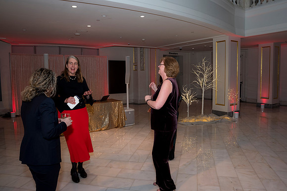 0276__12-4-25_Baker-McKenzie-LLP-Holiday-Party-Museum-of-Women-in-the-Arts-DC-_Event-Photojournalism-event-photography