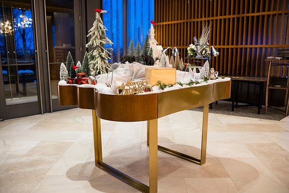 0003__12-5-25__Harmonia-Maveris-Holiday-Party-Wren-Restraurant-Tysons-Virginia-Event-Photojournalism-event-photography