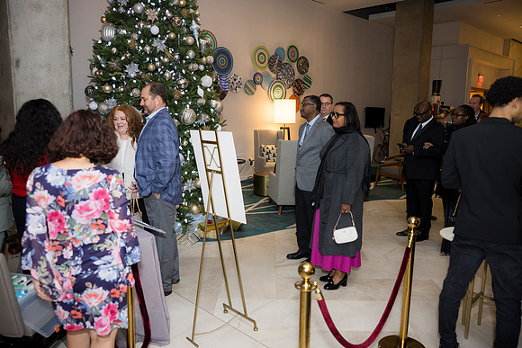 0084__12-5-25__Harmonia-Maveris-Holiday-Party-Wren-Restraurant-Tysons-Virginia-Event-Photojournalism-event-photography