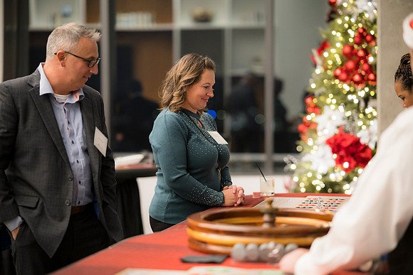 0206__12-5-25__Harmonia-Maveris-Holiday-Party-Wren-Restraurant-Tysons-Virginia-Event-Photojournalism-event-photography