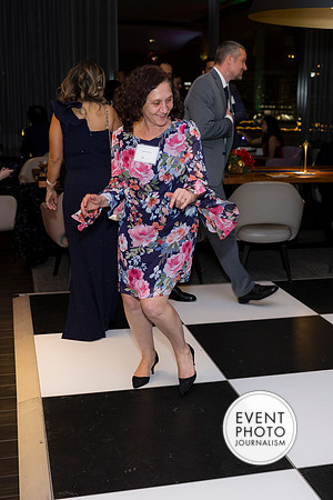 0254__12-5-25__Harmonia-Maveris-Holiday-Party-Wren-Restraurant-Tysons-Virginia-Event-Photojournalism-event-photography