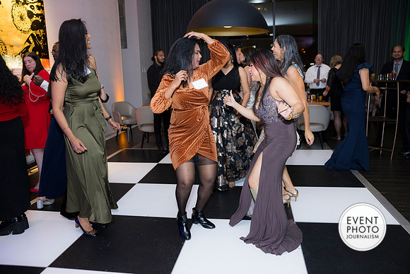 0395__12-5-25__Harmonia-Maveris-Holiday-Party-Wren-Restraurant-Tysons-Virginia-Event-Photojournalism-event-photography