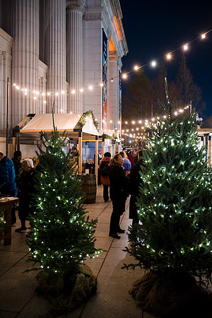 0163__12-3-25_Hyatt-Hotel-DC-Holiday-Party-Postal-Museum-Washington-DC-Event-Photojournalism-event-photography