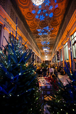 0269__12-3-25_Hyatt-Hotel-DC-Holiday-Party-Postal-Museum-Washington-DC-Event-Photojournalism-event-photography