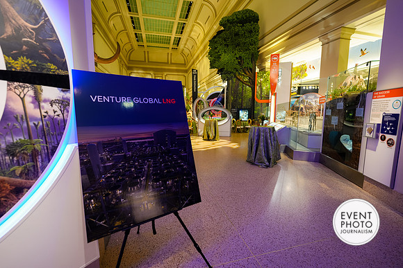 0055__12-8-22_Venture-Global-Holiday-Party-National-Museum-of-Natural-History-Washington-DC-EventPhotojournalism-event-photographers