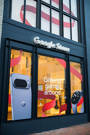 0022__12-9-25_Google-Store-Georgetown-Event-Space-Washington-DC-Happy-Techsgiving--Event-Photojournalism-photography