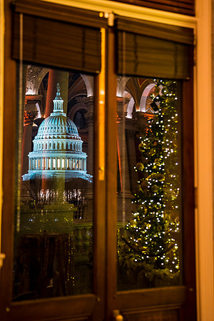 0161__12-12-25_2025-Bain-&-Company-Holiday-Party-Library-of-Congress-DC-Event-Photojournalism-photography