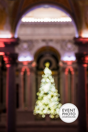 0235__12-12-25_2025-Bain-&-Company-Holiday-Party-Library-of-Congress-DC-Event-Photojournalism-photography