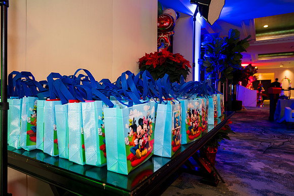 0257__12-20-25_Four-Seasons-Childrens-Holiday-Party-Rodney-Bailey-Photography