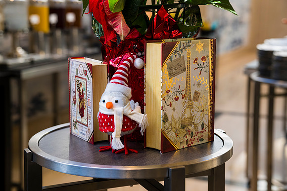0296__12-20-25_Four-Seasons-Childrens-Holiday-Party-Rodney-Bailey-Photography