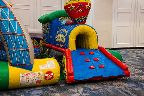 0327__12-20-25_Four-Seasons-Childrens-Holiday-Party-Rodney-Bailey-Photography